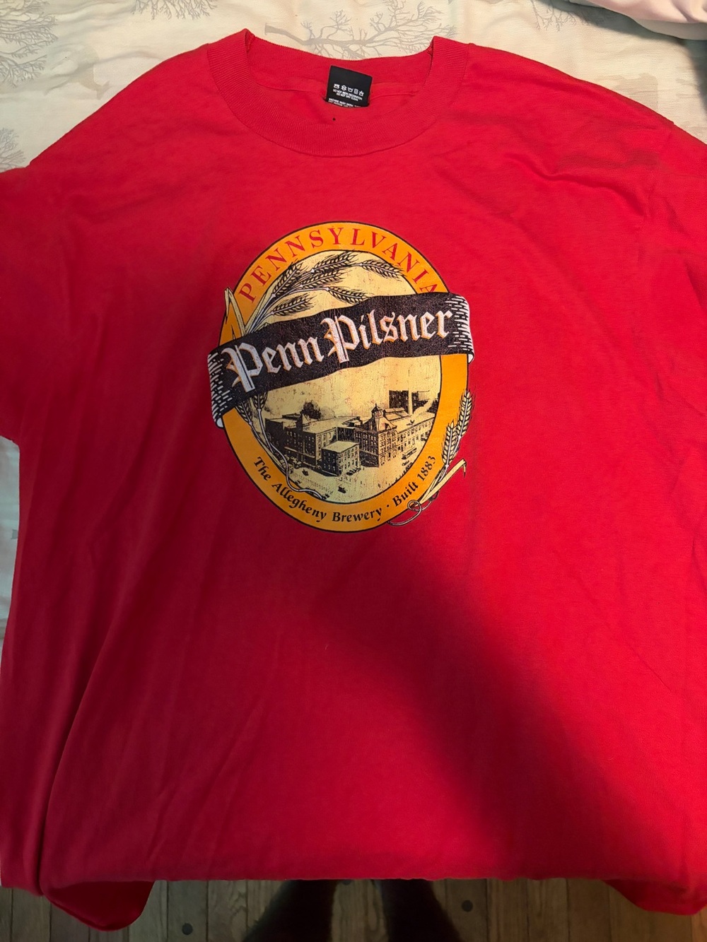 Screen Stars vintage Red Penn Pilsner Graphic Tee